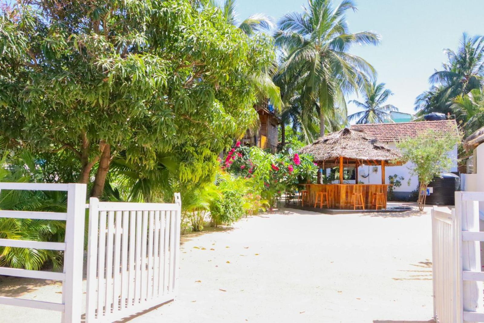 Hotel Lucky Bay Arugam Bay Exterior foto